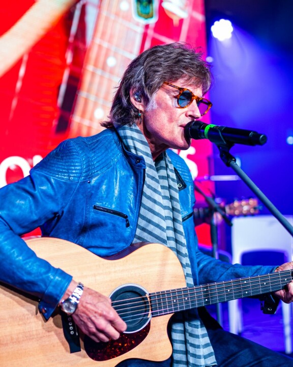 Ronn Moss vetää Suomessa kuusi keikkaa.