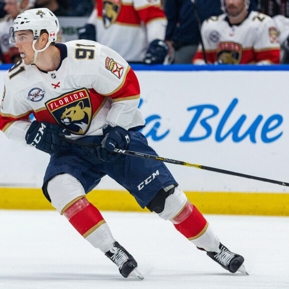 Juho Lammikko vaihtoi Floridan NHL-lämmön Liigaan ja Perämeren rannikon viileyteen. Juho Lammikko vaihtoi Floridan NHL-lämmön Liigaan ja Perämeren rannikon viileyteen.