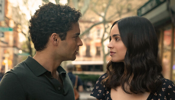 Sofia Carson ja Sebastian De Souza näyttelevät Unelmieni toivelistassa. Nicole Rivelli/Netflix.