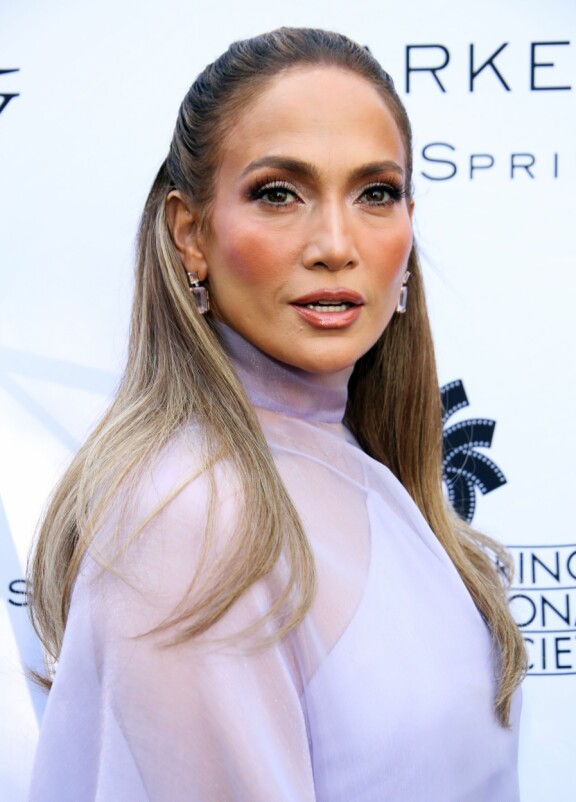 JLo syö mieluiten piilossa.