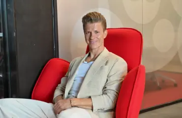 Bachelor-Joonas käänsi katseita Tampereella – salakuvat