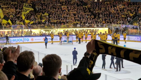 SaiPan kotihalli Kisapuisto on muuttunut kiekkoväen puheissa 'kiimaliiteriksi'.