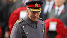 Brittihovin juristitiimi varautuu skandaaliin! Kuningas Charles huolestui Netflix-sarjan sisällöstä – tamponipuhelusta nousi kohu
