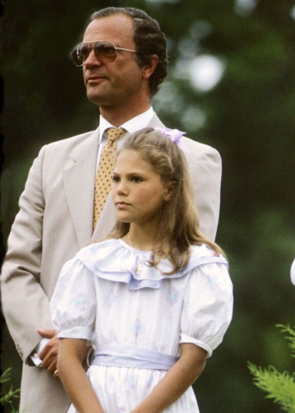 Nuoressa prinsessa Victoriassa ja prinsessa Estellessä on paljon samaa näköä. Kuva on vuodelta 1988.