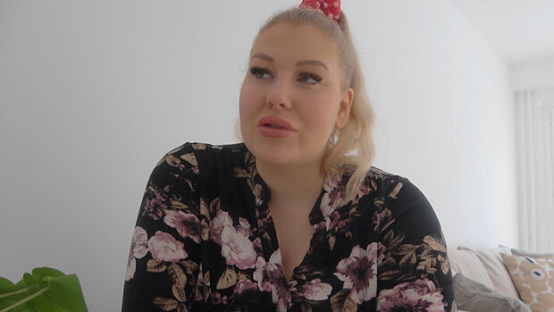 Gossip Moms Suomi: Vilma Karjalainen riemuitsee kasvaneista tuloistaan – tienasi kahdessa kuukaudessa puolet lähihoitajan vuoden palkasta Gossip Moms Suomi Vilma Karjalainen