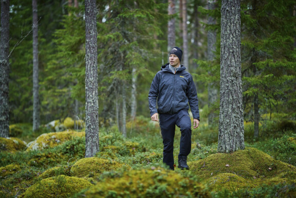 Terolle metsä on ollut nuoresta lähtien rauhoittumisen paikka. – Viime viikolla kävin poikani kanssa metsäpalstallamme ja hän sanoi ”täällä on ihanan rauhallista”. Hieno kommentti 10-vuotiaalta.