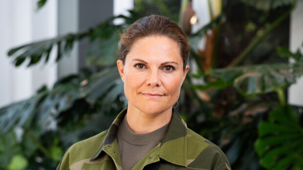Kruununprinsessa Victoria tanssi villisti – ennennäkemätön kuva napapaidassa!