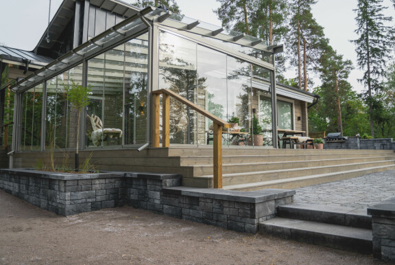 Huvila remontin jälkeen.