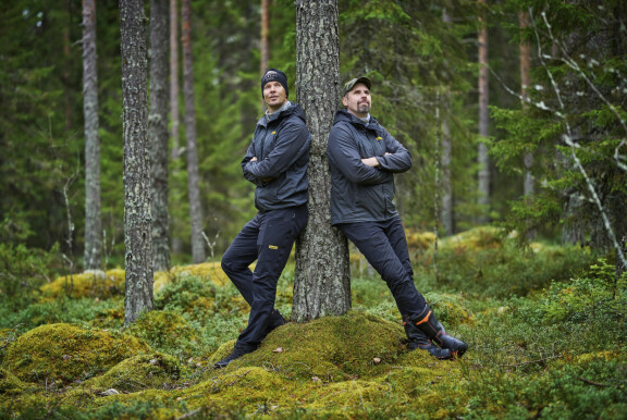 – Metsäalalla katteet on ajettu ahtaalle, mutta kyllä alalla mahdollisuuksia on, Tero toteaa. Yhtiökumppanina hänellä on ex-keihäänheittäjä, ystävänsä Antti Ruuskanen.