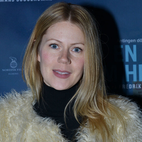 Hanna Alström esittää The Crownissa suomalaismissiä Heini Wathenia. Hanna