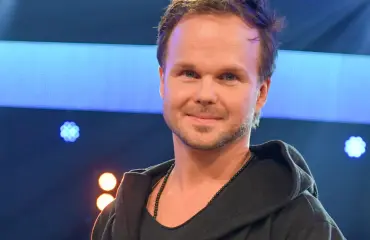 HS: Lauri Ylönen hukkasi miljoonaomaisuutensa – asuu silti ökytalossa