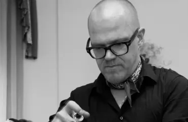 Yllättäen kuolleen julkkismeikkaajan muistotilaisuus pidettiin – koskettavat kuvat