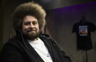Viki Eerikkilältä avoin ulostulo: "Jonkin sortin pelle"