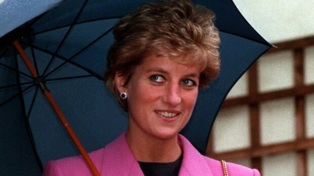 Prinsessa Diana kohautti monta kertaa – muistatko nämä ikoniset teot?