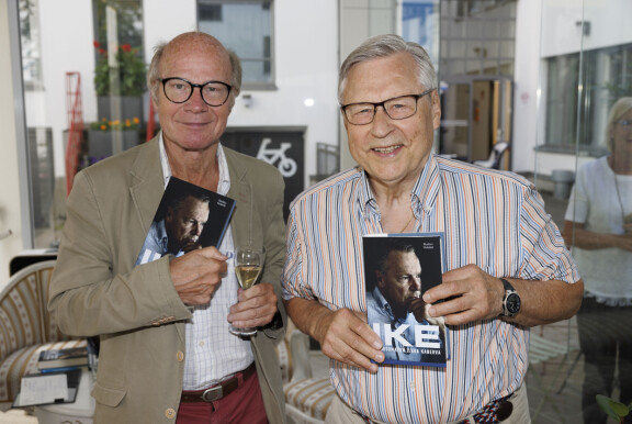 Kimmo Sasi ja Pertti Salolainen olivat työtovereita, mutta ennen kaikkea ystäviä.