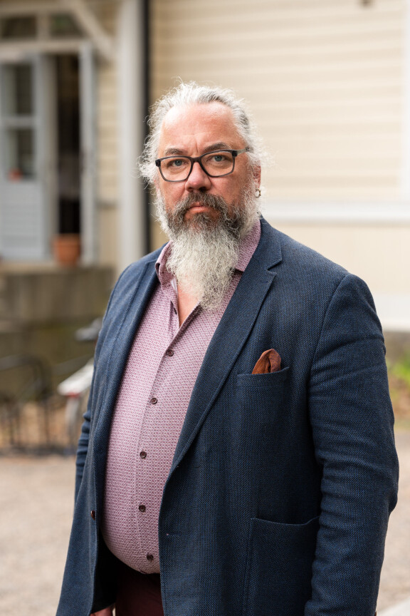 Professori tutustui ilmakuviin tietämättä kenen metsästä oli kyse.