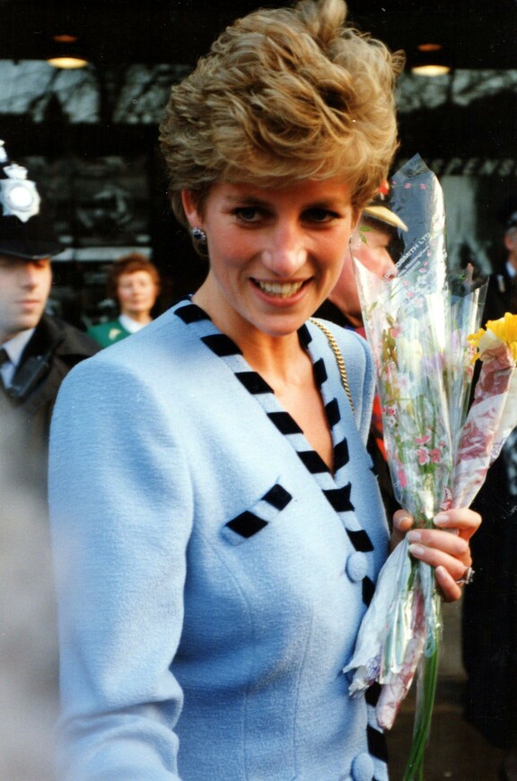 Prinsessa Dianan ystävä uskoo, että Meghanin itsenäisyys olisi kiehtonut Dianaa.