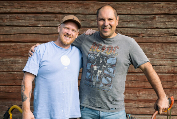 Redrama ja Perttu Sirviö palaavat farmille 24. huhtikuuta nähtävässä jaksossa.