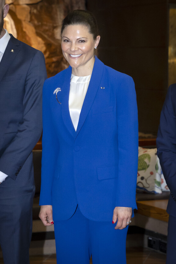 Kruununprinsessa edusti hymyssä suin varhain keskiviikkona.