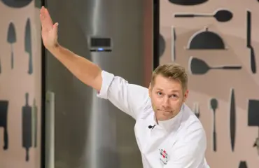 Harri Syrjäseltä harvinainen lapsuuskuva – huippukokki paljasti yllättävän salaisuuden