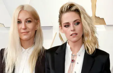Kristen Stewart nai naisrakkaansa – intiimit kuvat