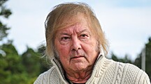 Sairauskohtaus yläilmoissa! Dannyn, 82, pelottava paluulento