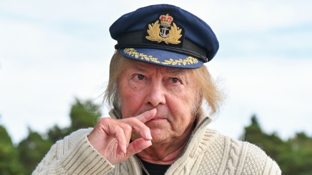 Danny, 82, kertoo dramaattisesta paluulennosta: ”Pitää paikkansa”