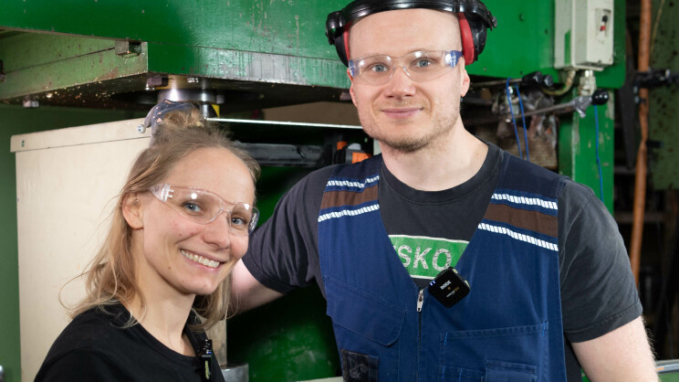Shokkiuutinen supersuositun Hydraulic Press Channel -kanavan Laurilta