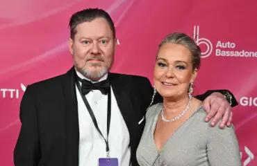 Pertti Salovaara esitti Sari Tammiselle härskin toiveen - katso video!