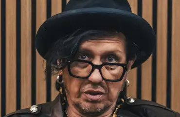 Kitkerät terveiset Cheekille tv-lähetyksessä