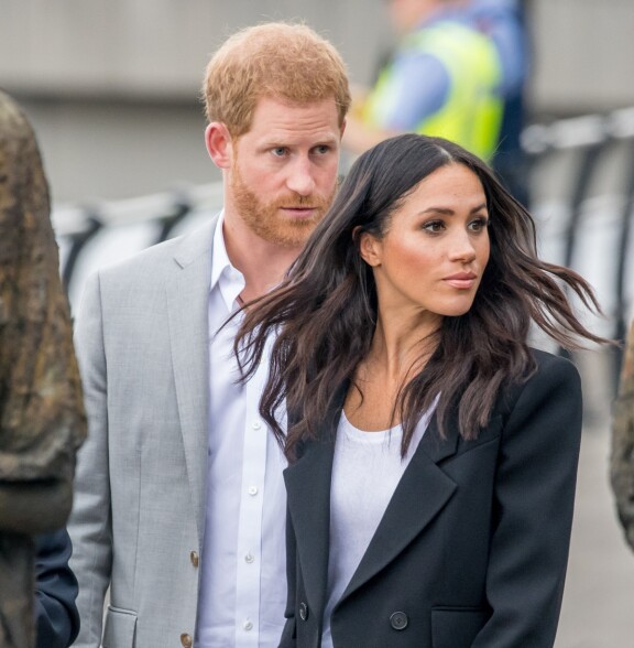 Harry ja Meghan jättivät hovin velvollisuudet 2020.