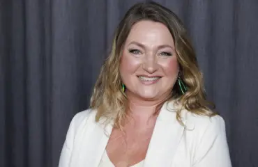 Ria Kataja pitää terapiaistuntoja, joissa nauru raikaa: "Ei se ole ihan huuhaata"