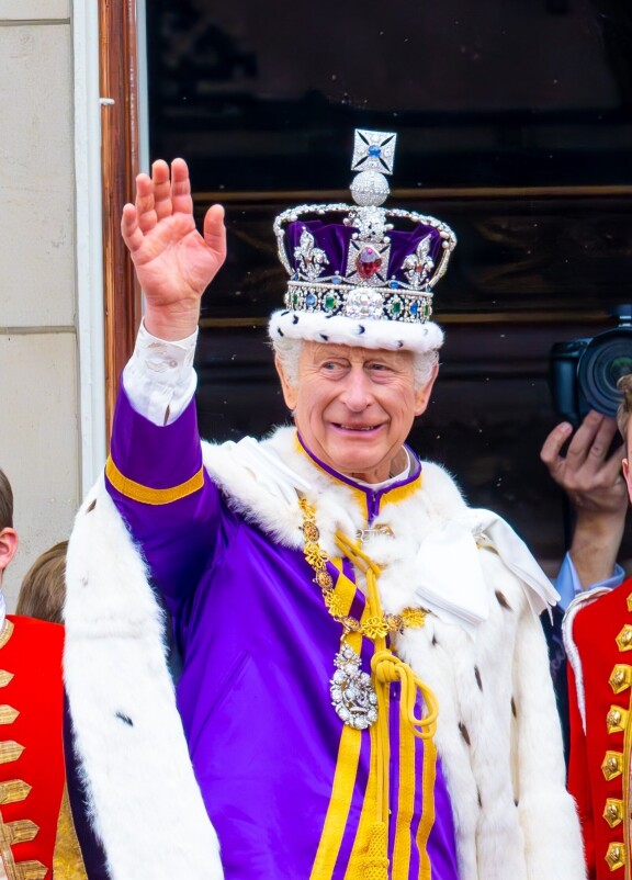 Kuningas Charles ei juuri ole yhteyksissä nuorempaan poikaansa.