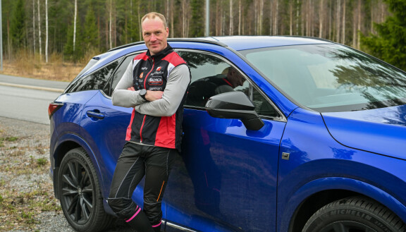 Jari-Matti omistaa itse oman autonsa eikä kurvaile millään sponsorimenopelillä.