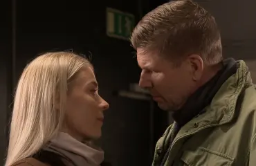 Salatut elämät: Lindalla ja Karilla intiimi hetki makuuhuoneessa