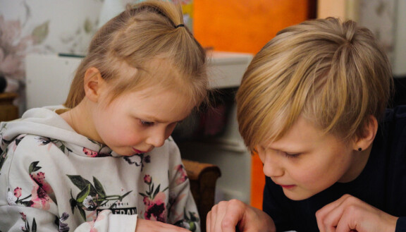 Lillyllä on cp-vamma, sydänsairaus ja ADHD, joka on myös hänen veljellään.