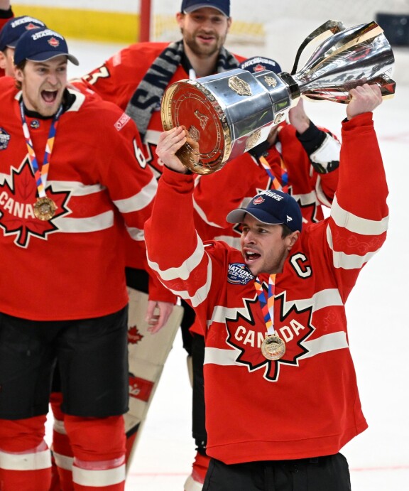 Sidney Crosby on tottunut voittamaan. Kuva helmikuun 4 Nations-turnauksesta.