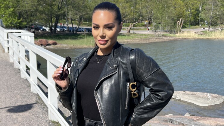 Sofia Belórfin luksustreffit sykähdyttävät - ökyilyä, erotiikkaa ja tanssia sateessa!