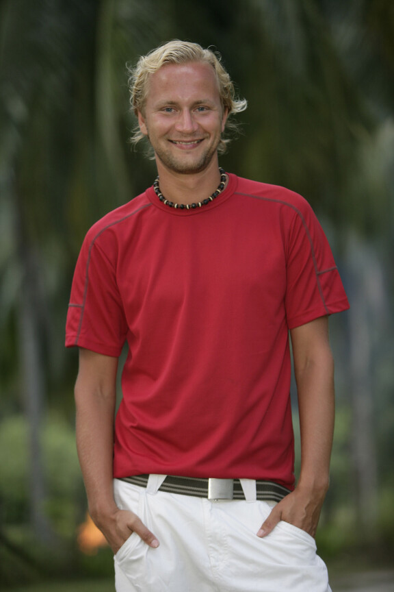 2006 Mikko haastatteli tosi-tv -kisaajia Viimeisellä rannalla -ohjelmassa.