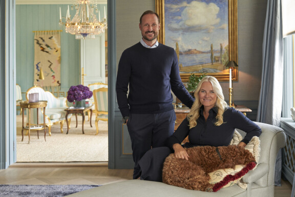 Haakon ja Mette-Marit etsivät vahvistusta kotiinsa.