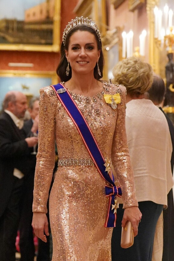Prinsessa Catherine saa pian taas pyyhkäistä tiarasta pölyt ja edustaa ykkösissään.