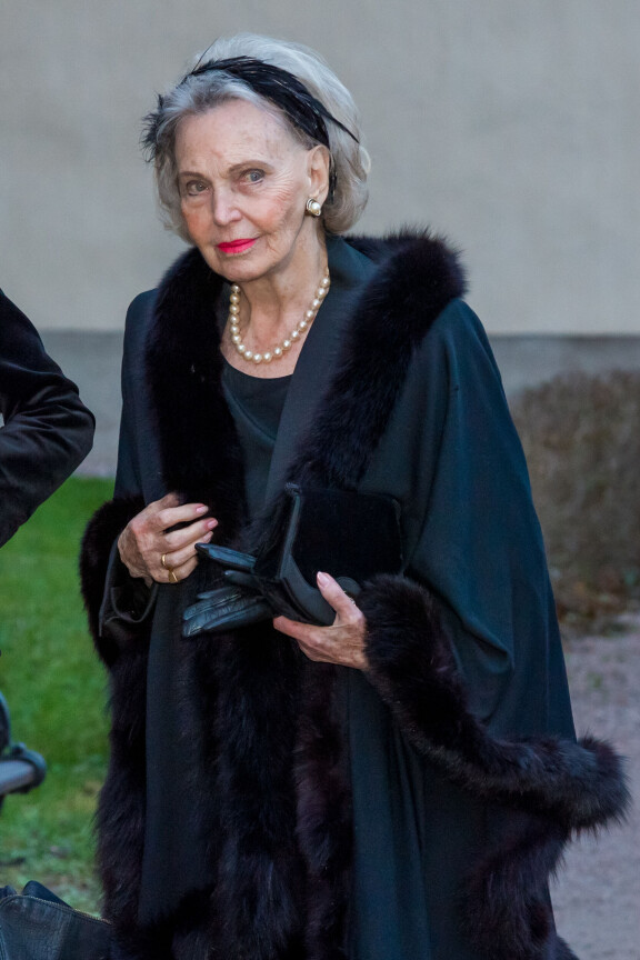 Kreivitär Marianne Bernadotte eli rikkaan elämän.