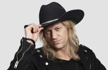 Podcast: Jukka Hildén uskoi itsestään liikoja: "Olen sinisilmäinen hölmö"