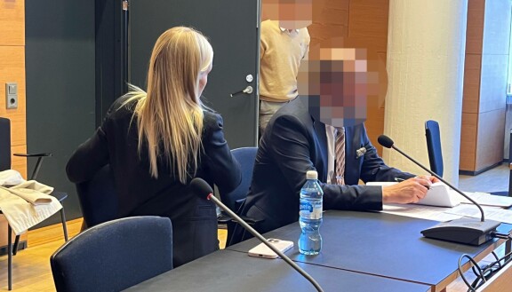 Seiska oli paikalla seuraamassa oikeudenkäyntiä.