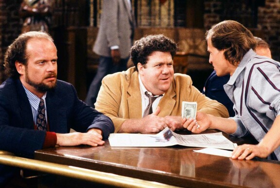 Cheers-tähdet Frasier Crane (Kelsey Grammer), Norm Peterson (George Wendt) ja Woody Boyd (Woody Harrelson) kohtasivat monta vuotta pubin baaritiskillä.