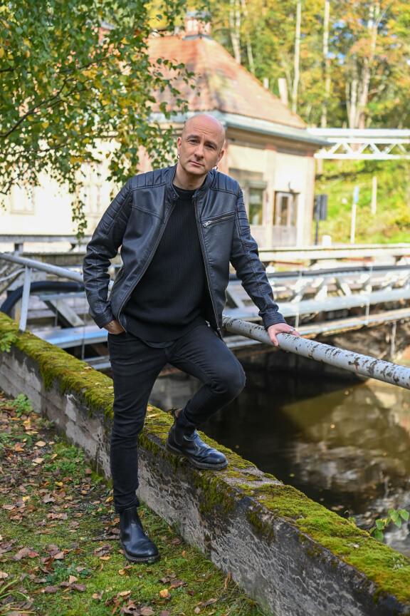 Herra Ylppö on paneutunut myös elokuvansa Kronos Kairos tekemiseen ja levitykseen.