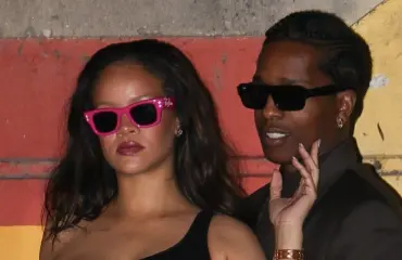 Huh! Rihanna säväyttää paljastavassa raskaustyylissä – kuvat