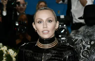 Miley Cyrus paljastaa syyn erikoiselle äänelleen
