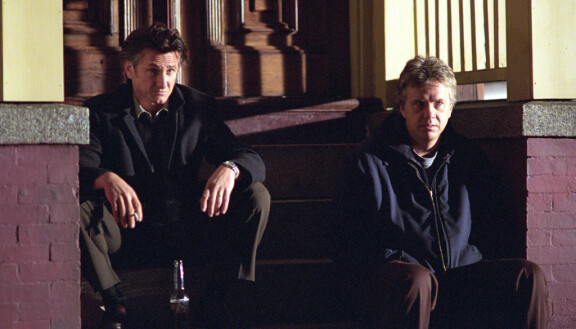 Sean Penn ja Tim Robbins voittivat molemmat Oscarin elokuvasta Menneisyyden ote.
