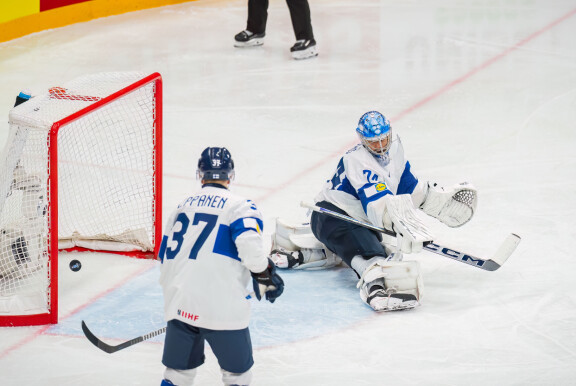 Sinne menee niin että helisee. USA näytti Leijonille laukomisen mallia MM-puolivälierässä.